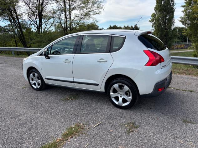 Peugeot 3008 2.0 HDi 114CV Business - Foto 7