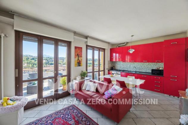 Appartamento di 52 m² con 1 locale e box auto in vendita a Varese