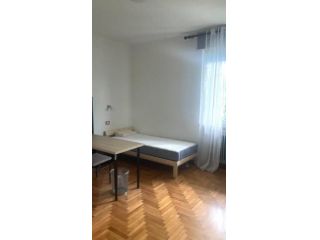 Ampia stanza doppia per studenti