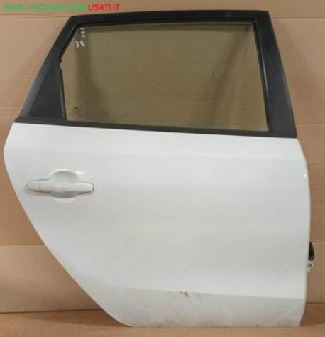 PORTA POST.D. BIANCA C/ALZ. E SERR. Carrozzeria Lamierati esterni Porte Porta post. dx. HYUNDAI - i 30 CW - 01-04-2008 - 01-06-2012