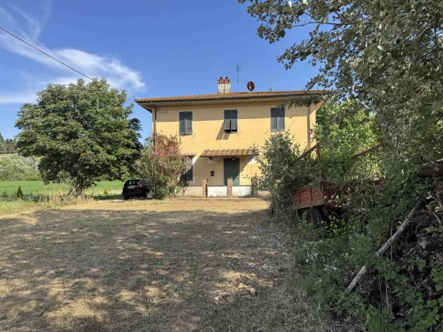 Rustico casale in Vendita in zona GHIZZANO con giardino