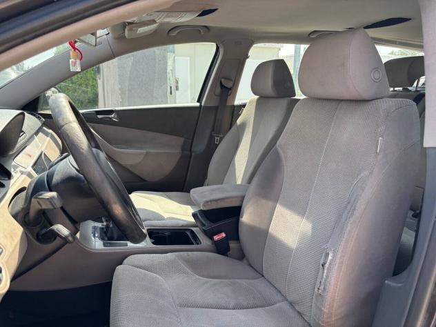 Volkswagen Passat 2.0 TDI DPF Comfortline - Foto 8