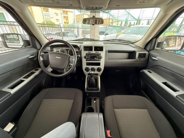 Jeep Patriot 2.0 TD 140cv 4X4 Limited - Foto 8