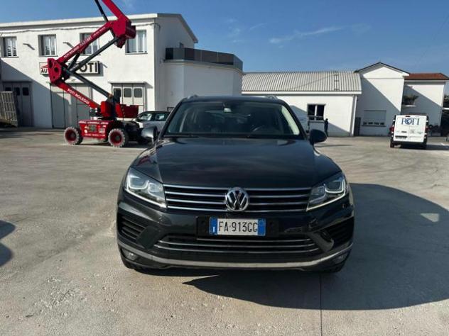 VOLKSWAGEN Touareg 3.0 TDI 204 CV tiptronic BlueMotion Techn. Executi rif. 23873148 - Foto 2