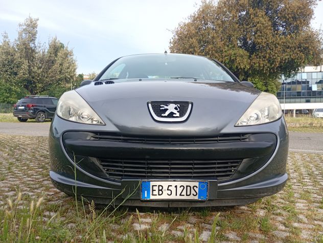 Peugeot 206 Plus 1.1 benzina, versione 3 porte (Urban/One Line), anno 2010 - Foto 9