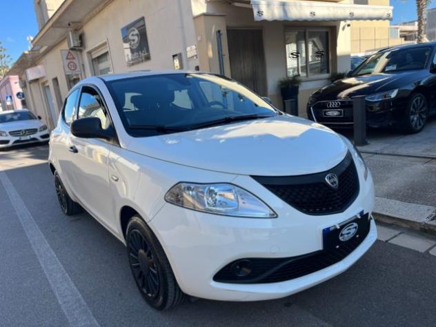 LANCIA Ypsilon 1.2 69 CV *Black Edition* rif. 23830881 - Foto 2