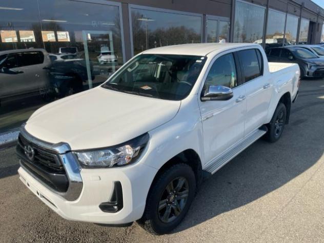 TOYOTA Hilux 2.4 D-4D A/T 4WD 4 porte Double Cab Executive rif. 23499954 - Foto 9