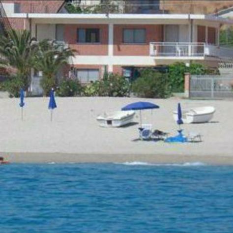 Luglio, sulla spiaggia, Riace Calabria