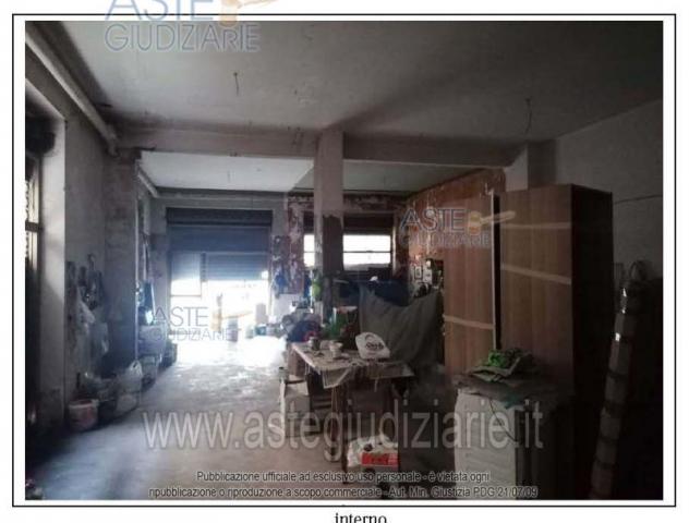 IMMOBILI-IMMOBILE COMMERCIALE-Via Giovanni Lanzalone, 5, 84126 Salerno SA, Italia - Foto 2