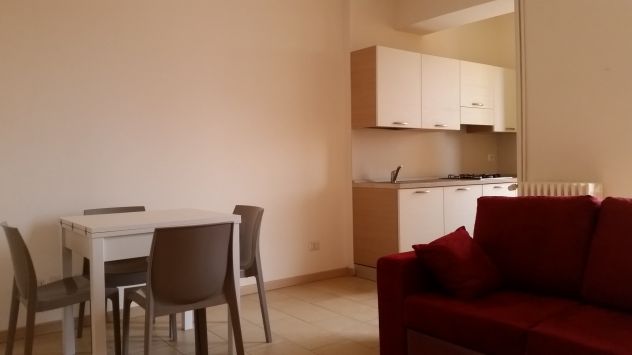 Bilocale in Via Vigevano (zona navigli) con terrazzino, interno V20B