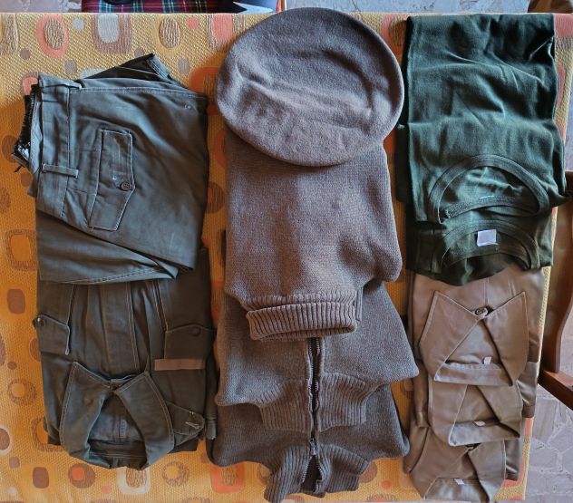 Mix abbigliamento militare