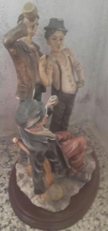 Capodimonte tre uomini in osteria - Foto 2