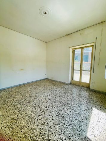 TORRIONE AMPIO E LUMINOSO 4 VANI CON TERRAZZO - Foto 9