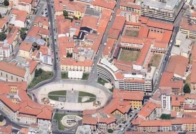 negozio in vendita a Pisa in zona Stazione