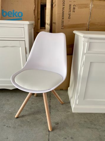 NUOVA SEDIA CON CUSCINO IN ECOPELLE E GAMBE IN LEGNO - Foto 9