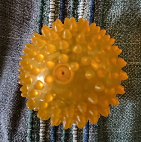 Palla Gialla con Punte Plastica - Foto 3