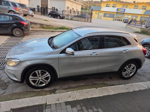 MERCEDES GLA 2.2 136 CV SOLI 100000 KM CERTIFICATI - Foto 2