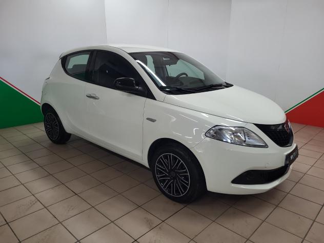 Lancia Ypsilon Ypsilon 1.0 FireFly 5 porte S&S Hybrid Oro - Foto 2