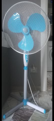 Ventilatore a piantana tre velocità