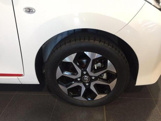 Toyota Aygo 1.0 VVT-i 69 CV 5 porte x-play TTS - Foto 7