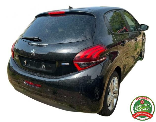PEUGEOT 208 1° serie PureTech 82 5 porte Allure rif. 23134397 - Foto 2