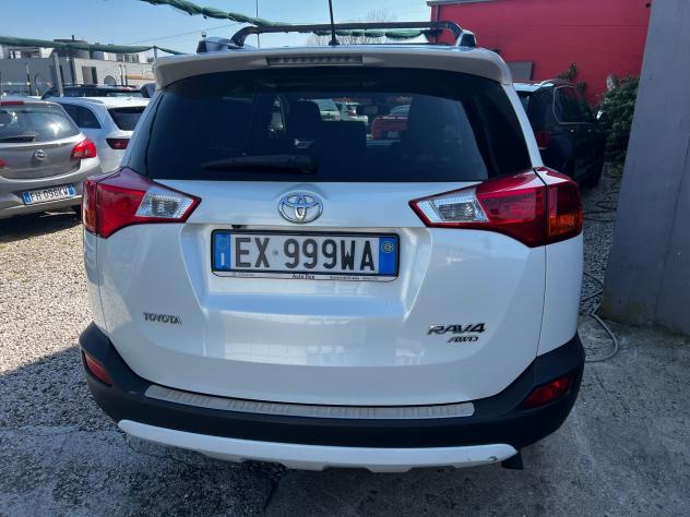 Toyota RAV 4 RAV4 2.2 D-CAT A/T 4WD Lounge White Ed. - Foto 7