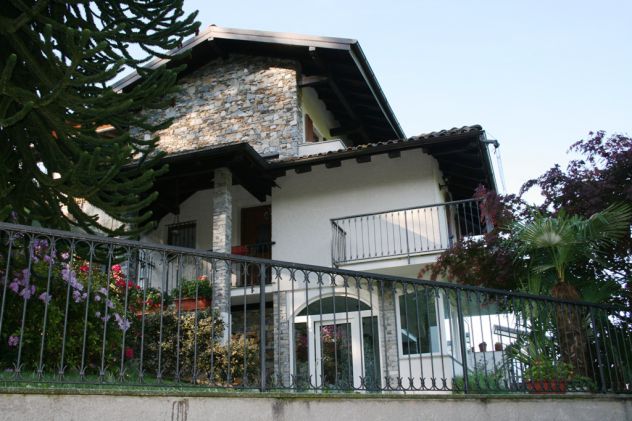 villa unifamiliare a Sovazza di Armeno mq140 numero locali quattro