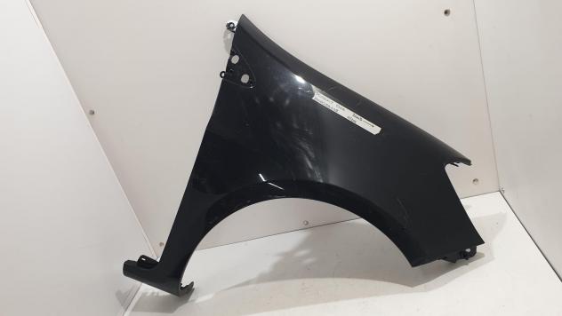 PARAFANGO ANTERIORE DESTRO RENAULT Clio Serie 8200256118 (0408)