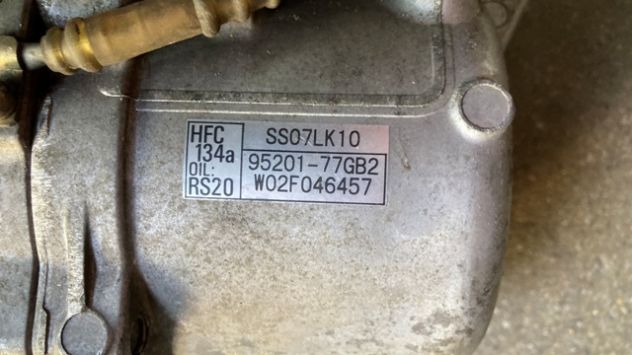 Compressore climatizzatore Suzuki Jimny 1.3 benzina del 2003 (95201-77GB2) - Foto 4