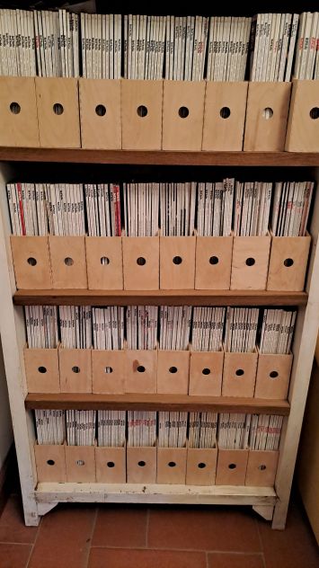 VENDO 40 RACCOGLITORI IKEA IN LEGNO NATURALE PER RIVISTE - Foto 2