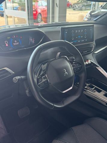 PEUGEOT 3008 HDi 130 S&S EAT8 Allure Pack FULL OPTIONAL IMMATRICOLAZIONE MAGGIO 2024 - Foto 7