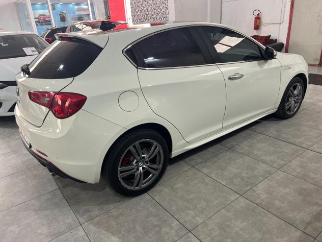 Alfa Romeo Giulietta 1.6 105 CV - EXCLUSIVE - 2014 - Foto 9