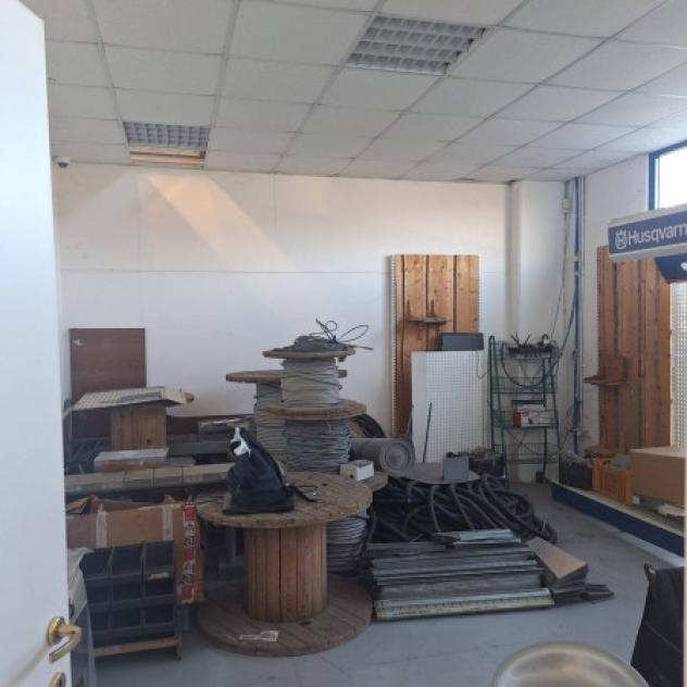 Immobile di 250 m² con 2 locali in affitto a Sassuolo - Foto 13