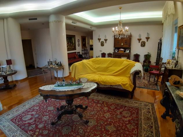 Prestigioso appartamento in piccolo condominio sull'isola pedonale - Foto 5