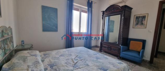 CENTRO STORICO - Corso Italia - Appartamento arredato al 6° piano c/a - 140 mq ca, 4 vani+acc., con vista sulla città. Euro 600 CL G - Foto 10