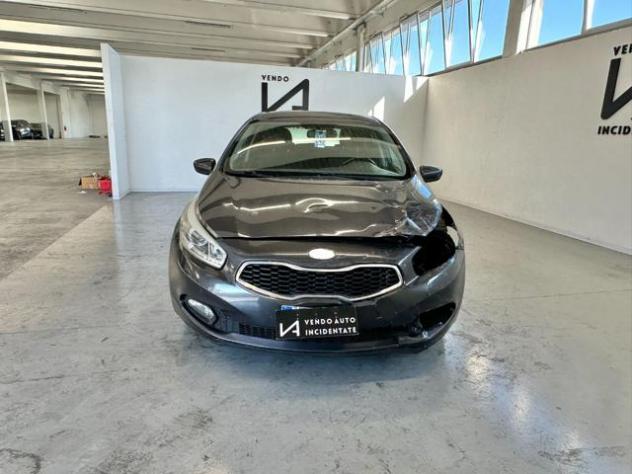 KIA cee'd 1.4 CRDI 5 PORTE ACTIVE rif. 24130997 - Foto 2