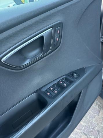 Seat Leon 1.6 TDI 105 CV DSG ST Start/Stop Style - Foto 10