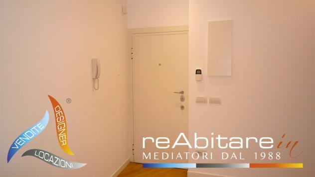 Elegante ed ampio TRILOCALE con arredi e finiture di pregio - Foto 18