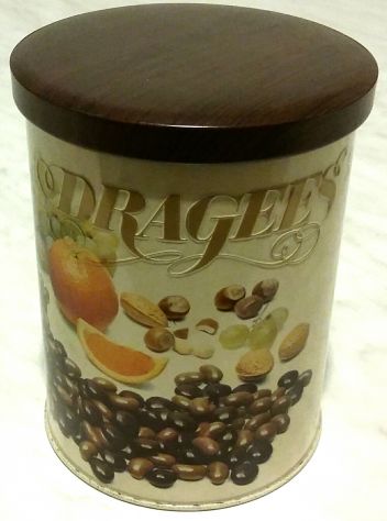 Scatola di Latta ovale Caffarel Dragees e coperchio anni '80 perfetta dell'epoca