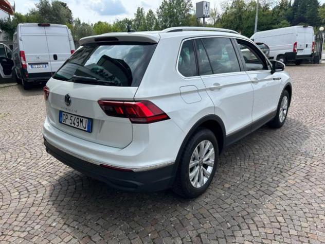 VOLKSWAGEN Tiguan 2.0 TDI 150 CV SCR DSG Life rif. 23799818 - Foto 5