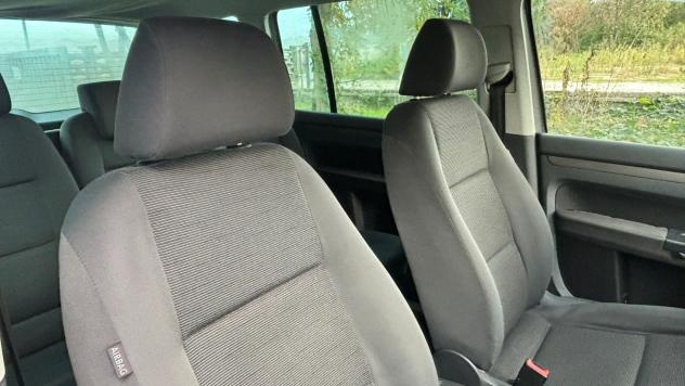 Volkswagen Touran posti 5 GPL dalla cassa gancio di traino regolare - Foto 4