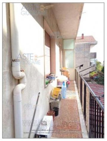 IMMOBILI-IMMOBILE RESIDENZIALE-Via G. Garibaldi n. 222 - Foto 2