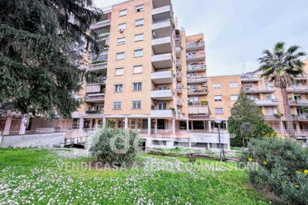 Appartamento di 130 m² con 4 locali e posto auto in vendita a Roma - Foto 3