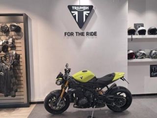TRIUMPH Speed Triple 1200 RX rif. 24040449
