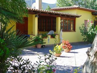 Casa vacanze villino con ampio giardino.