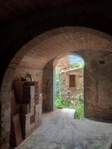 Rustico in vendita a Calci 350 mq Rif: 1402552