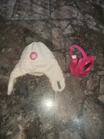 lotto vestiti bambina 5anni.12 pezzi 1 leggings rosa 1 cappello impellicciato 1 - Foto 2