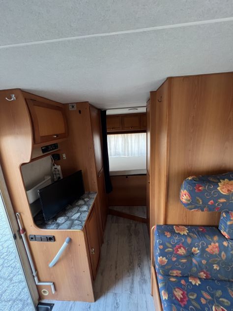 Camper semintegrale Elnagh sleek 2.5T.D - Foto 6