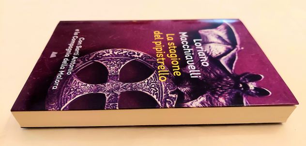La stagione del pipistrello di Loriano Macchiavelli Ed.Mondadori, 2022 come nuov - Foto 4