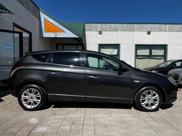 Lancia Delta 1.6 MJT DPF Silver - Foto 6
